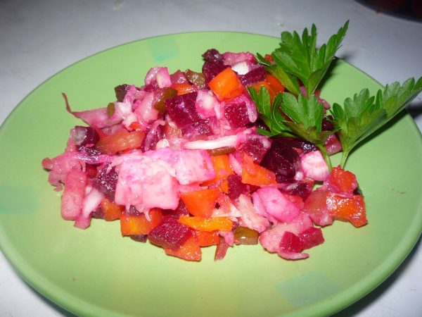 salat-vinigret-s-kvashenoj-kapustoj